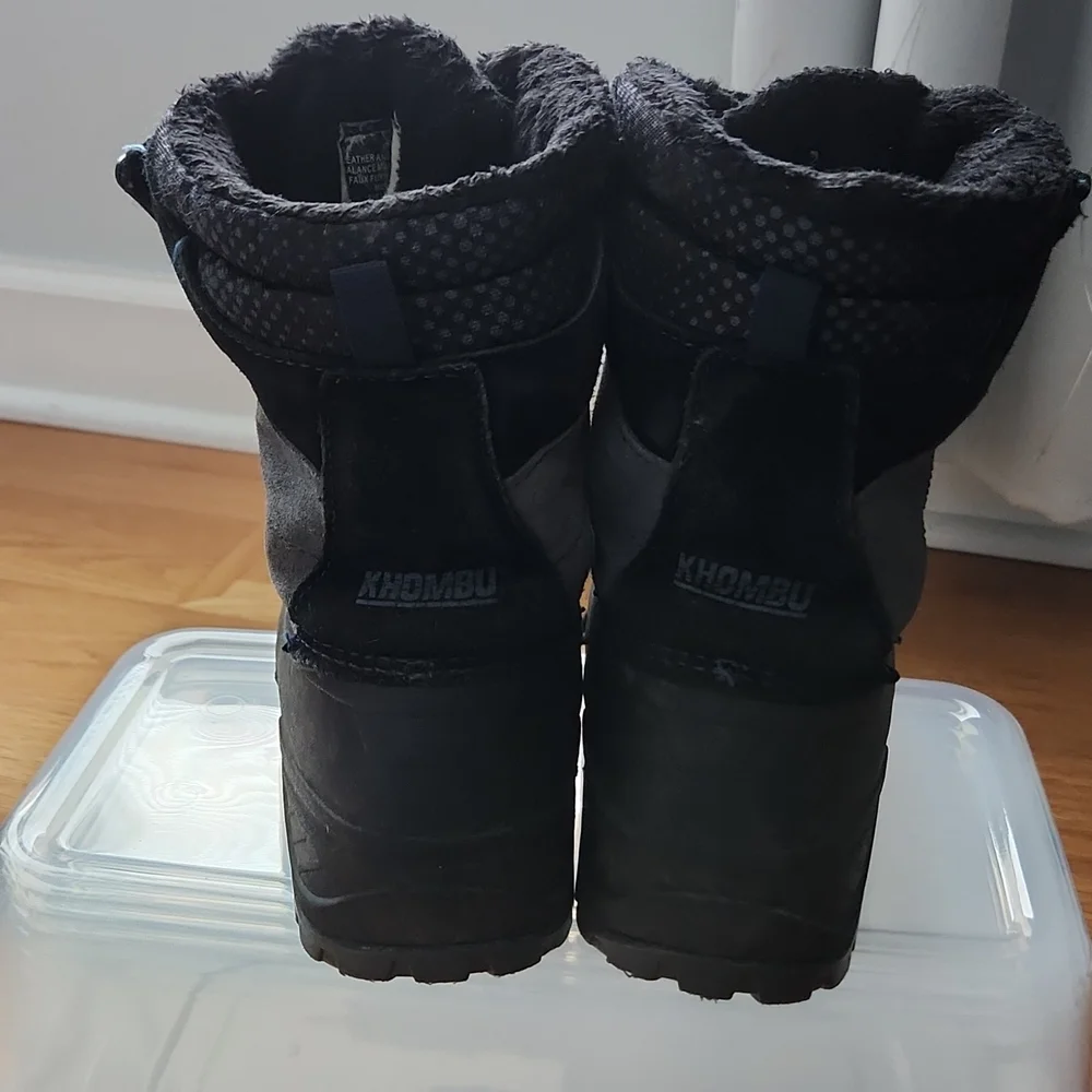 Khombu Kids' Snowtracker waterproof boot, size 1, grey/black